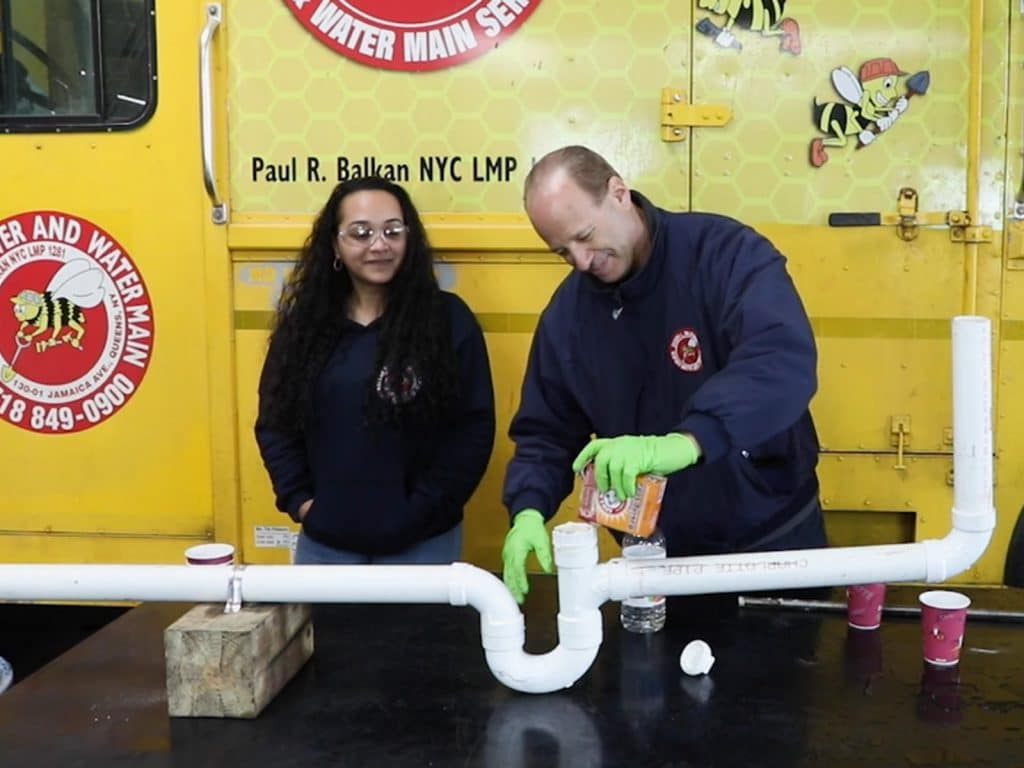 How To Clean A Drain With Baking Soda And Vinegar