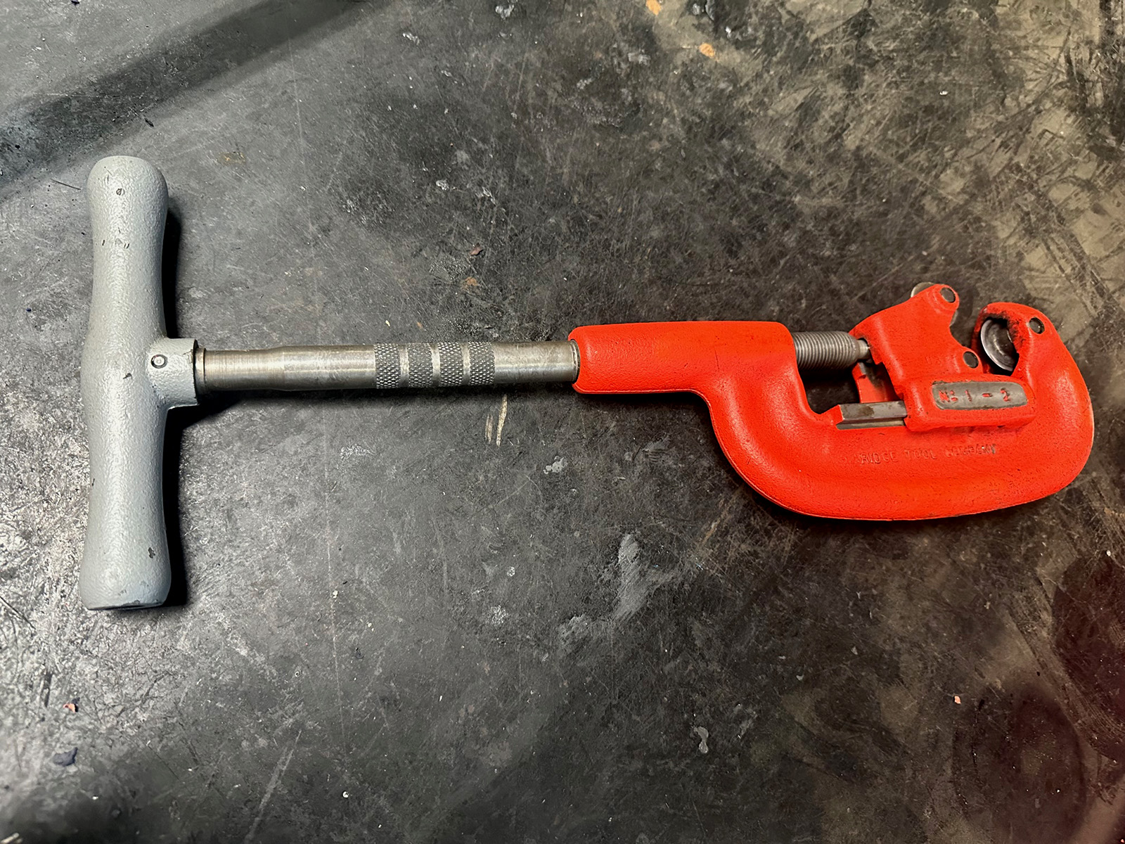 iron pipe cutter